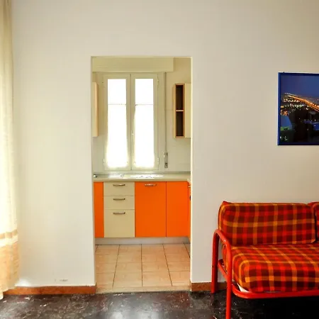 شقة Welcoming Family Flat Near Thermae بيبيوني