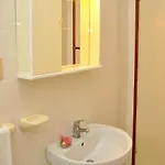 Welcoming Family Flat Near Thermae *