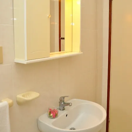 Welcoming Family Flat Near Thermae 아파트